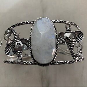 1996 Silver Elephant Moonstone Bracelet